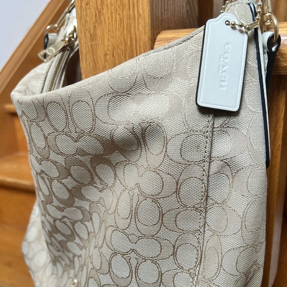 Coach Crossbody bag - Picture 2 of 3